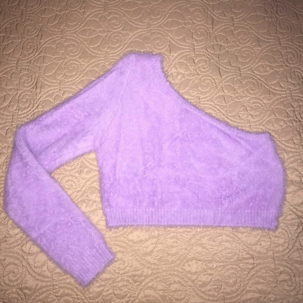 fuzzy One shoulder crop top